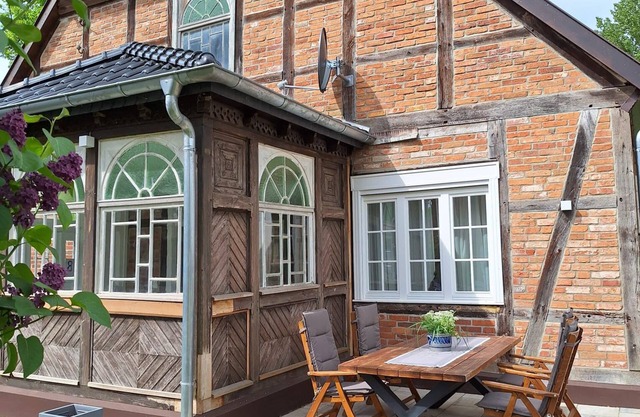 Historisches 5 Gutshaus am Fluss mit Panoramablick und Riesigem Grundstück