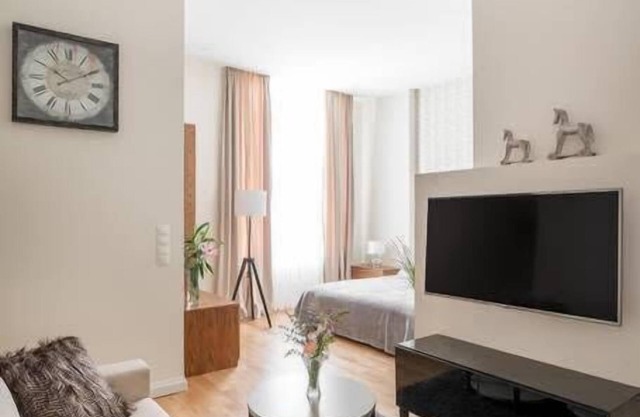 Hoża Luxury Apartment 76