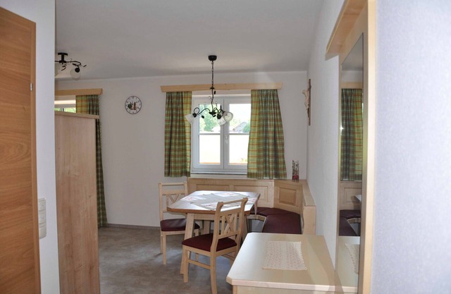 Holiday apartment Leonsberg - Maislbauer