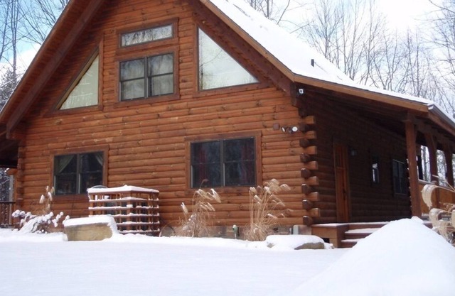 Hocking Hills Luxury Cabin