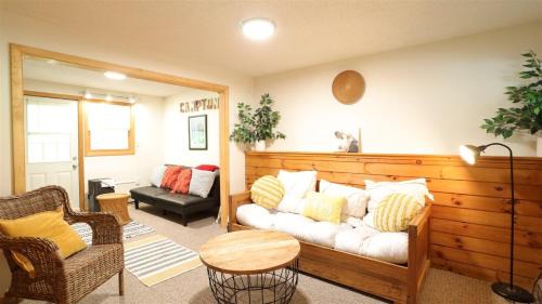 Hodgeman Hill 63 E