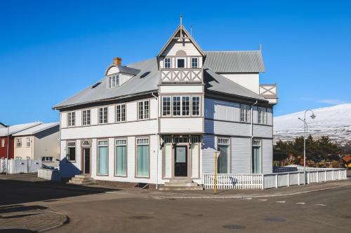 Hoepfner and Tulinius Historical Houses