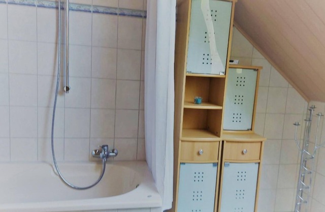 Hofswald farm holiday apartments - 5-bed holiday apartment, shower/toilet, 2 bedrooms
