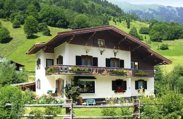 Holiday Home on Großglockner Alpine Road