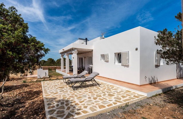 Holiday Home 'Casa Es Vedrà' with Sea View, Wi-Fi and Air Conditioning