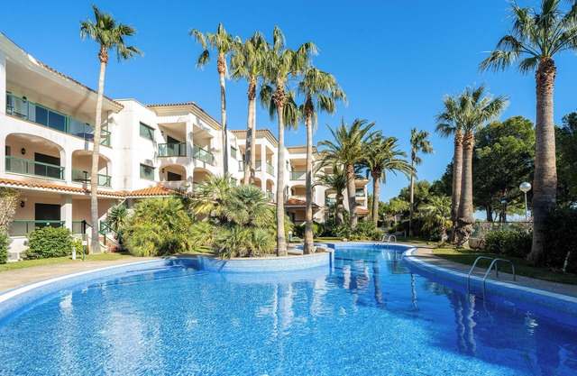Holdiday Apartment 'Costa Linda 1' with Sea View, Pool & Wi-Fi