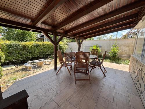 Holdviola1 Apartman