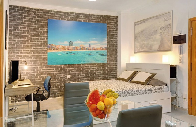 Holiday Home 'Studio Beach apt Las Canteras Beach' with Wi-Fi