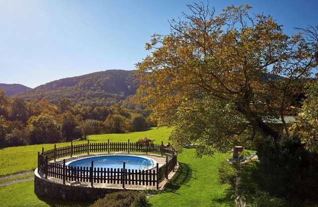 Holiday Home 'El Colomar, El Reixac Casa Rural' with Mountain View, Shared Pool & Wi-Fi