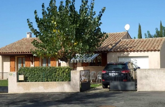 Holiday Home in Saint-Geniès-de-Fontedit with a private pool