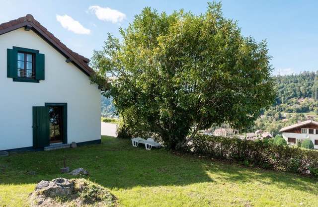 Holiday Home 'Maurice' with Mountain View, Private Terrace and Private Garden
