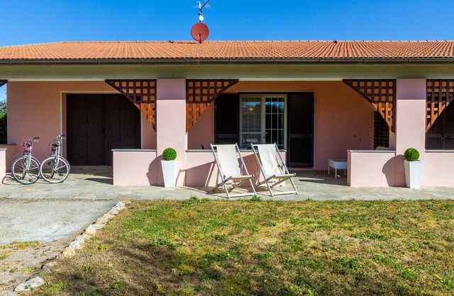 Holiday Home 'Casa Attila ' with Shared Garden, Wi-Fi and Air Conditioning