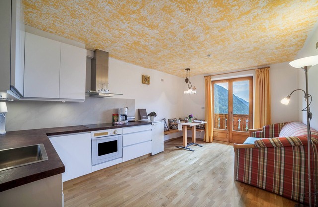 Holiday Accommodation "Oacherhof Ferienwohnung Hochwart" with Wi-Fi