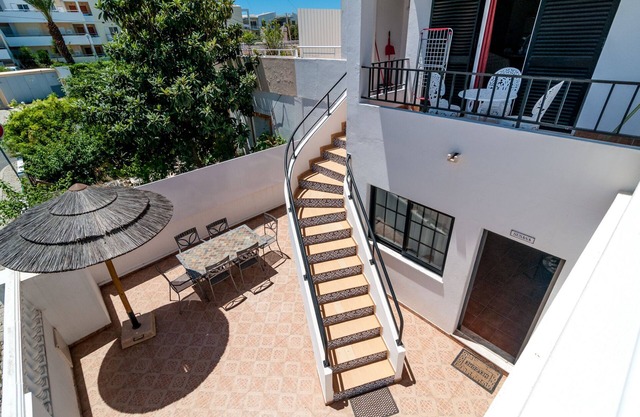 Holiday 5 Bedroom House near the Beach