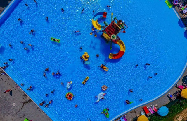 Holiday apartment with outpool