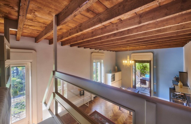 Holiday Accommodation "Design Loft in Villa Magnolia"