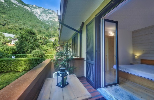 Holiday Accommodation "Nicola Flat" close to the beach