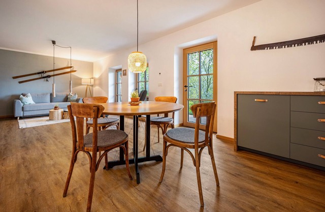Holiday Accommodation "Valentin 36 Apartment Raschötz" with Wi-Fi and balcony