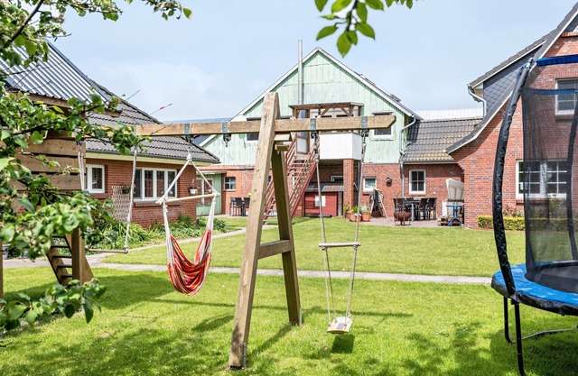 Holiday Apartment 'Fewo Ingrids Ferienhof' with Private Terrace, Shared Garden and Wi-Fi