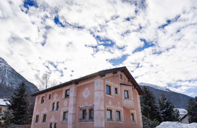 Holiday apartment La Punt-Chamues-ch for 4 persons with 2 bedrooms - Holiday apartment