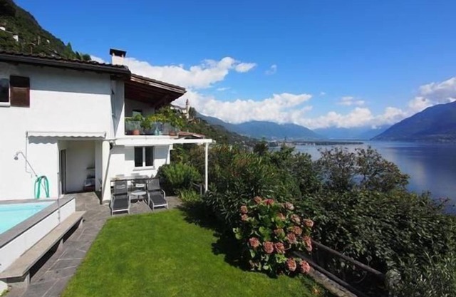 Holiday apartment Ronco sopra Ascona for 1 - 6 persons with 2 bedrooms - Holiday apartment