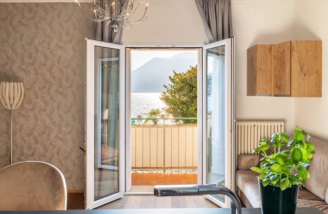 Holiday Apartment "Assenza" with Lake View & Balcony