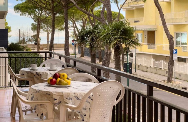 Holiday apartment with balcony and air conditioning