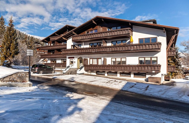 Holiday Apartment "Haus Excelsior Top 13" with Mountain View, Balcony & Wi-Fi
