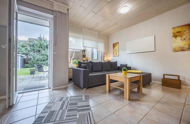 Holiday Apartment "Sunshine" with Private Terrace, Private Garden and Wi-Fi