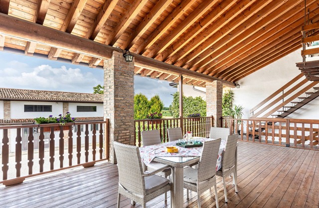 Holiday Apartment "Cascina Raperonzolo" with Private Terrace, A/C & Wi-Fi
