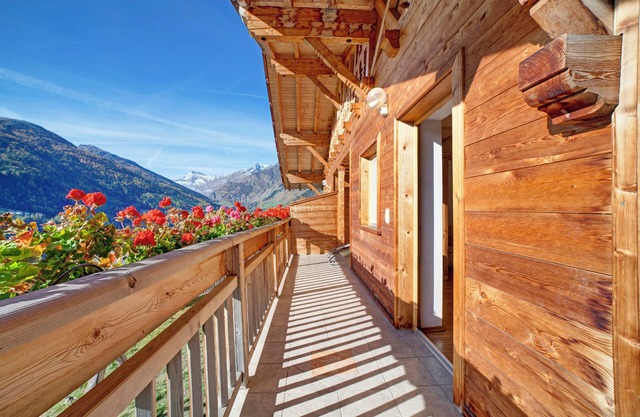 Holiday Apartment 'Plattnerblick' with Mountain View, Shared Garden and Wi-Fi