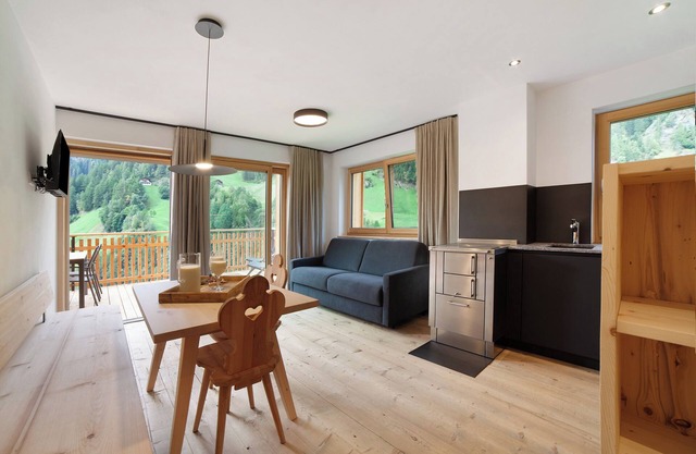 Holiday Apartment 'Herrischner 1' with Mountain View, Private Terrace and Wi-Fi