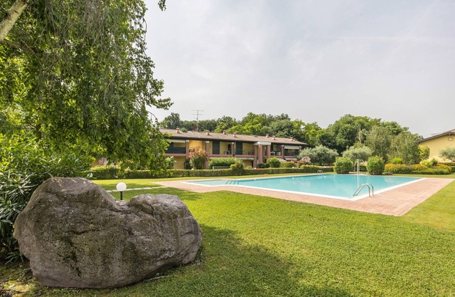 Holiday Apartment Residence La Collina with swimming pool and Wi-Fi
