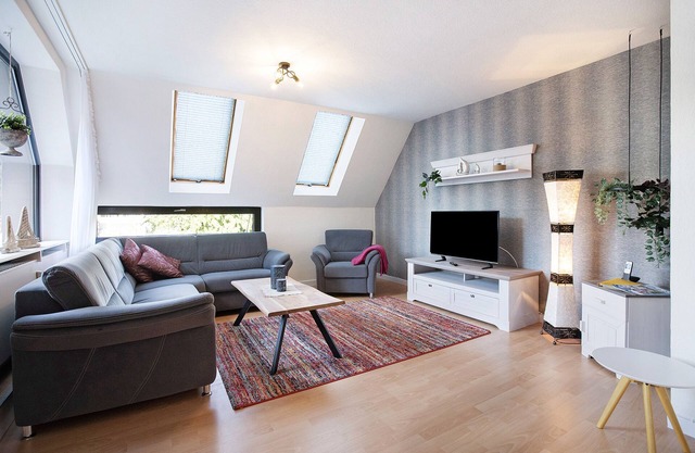 Holiday Apartment "Maja Am Yachthafen" with Sea View, Balcony & Wi-Fi