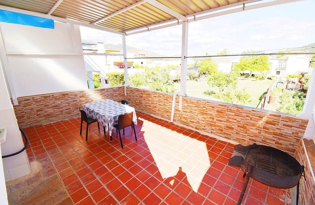 Holiday Apartment "La Casa De Manolo" with Mountain View, Private Terrace & Wi-Fi