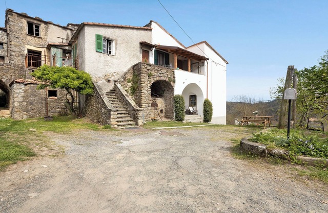 Holiday Apartment "Cà Gianca" with Mountain View & Wi-Fi