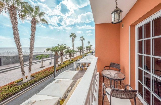 Holiday Apartment “Carla 1C” in Playa San Juan with Sea and Mountain Views
