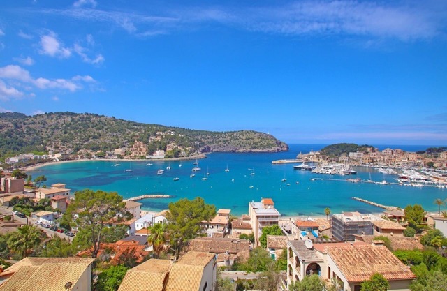 Holiday Apartment Marbat Plus with Sea View, Mountain View