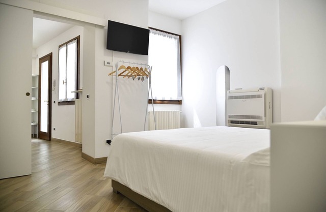 Holiday Apartment "La Casetta tra laghi e montagne"