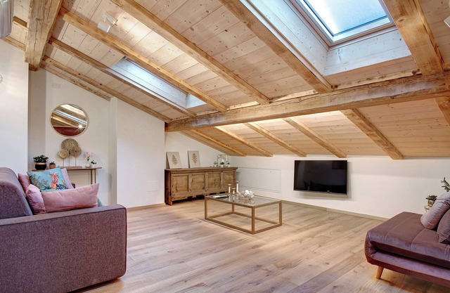 Holiday Apartment "Wellness Lodge Chicca" with Lake View, Sauna & Wi-Fi