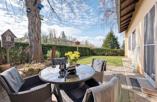 Holiday Apartment '1' with Private Terrace, Private Garden and Wi-Fi