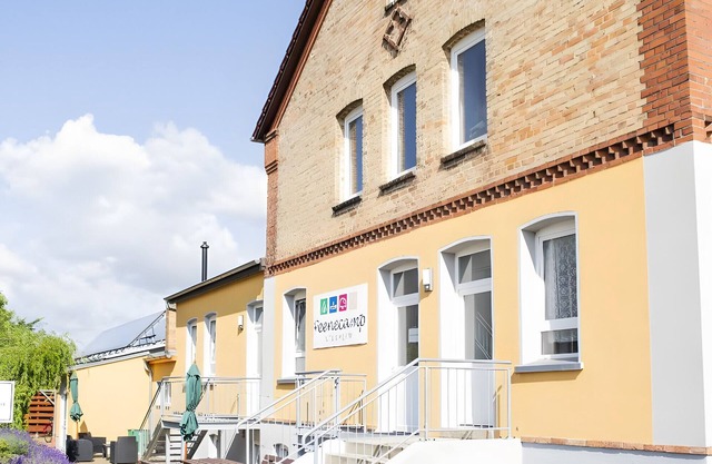 Holiday Apartment '4 - 6 People' with Shared Terrace and Wi-Fi