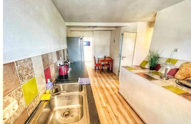 Holiday Apartment 4 with Garden and Wi-Fi