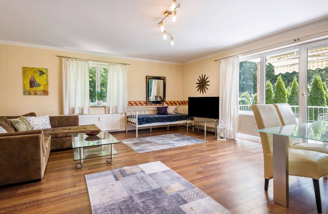 Holiday Apartment 'Am Kurpark' with Balcony and Wi-Fi