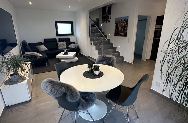 Holiday Apartment "Alte Scheune Drolshagen" with Private Terrace, Shared Garden & Wi-Fi