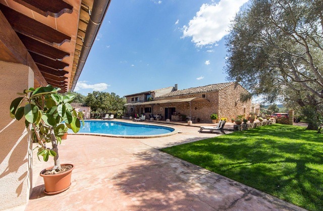 Holiday apartment Algaida for 1 - 5 persons with 2 bedrooms - Farmhouse