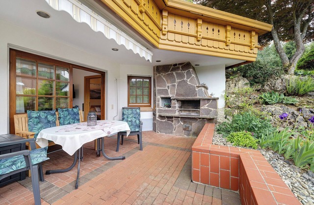 Holiday Apartment 'Am Steinbach' with Mountain View, Private Terrace and Wi-Fi