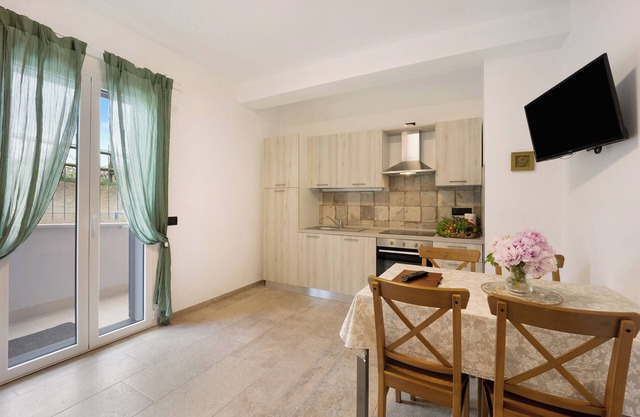 Holiday Apartment "Antichi Ricordi - La Stalla" with Terrace, Shared Pool & Wi-Fi