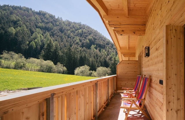 Holiday Apartment "Balbeinhof Apt Reh" with Mountain View, Balcony & Wi-Fi