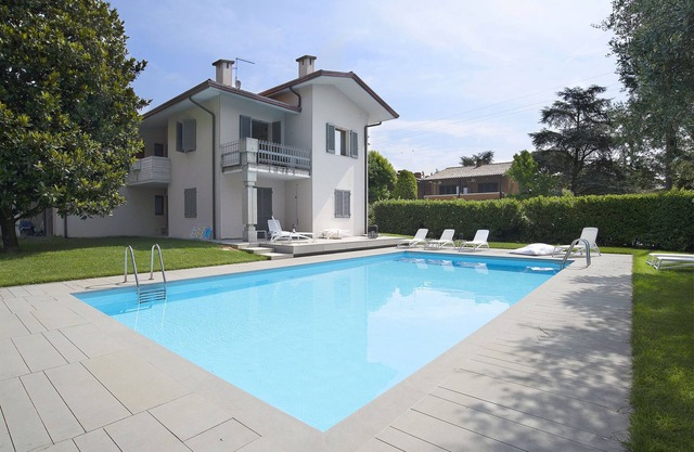 Holiday Apartment Baseventuno 4 with Wi-Fi, Air Conditioning, Balcony & Pool